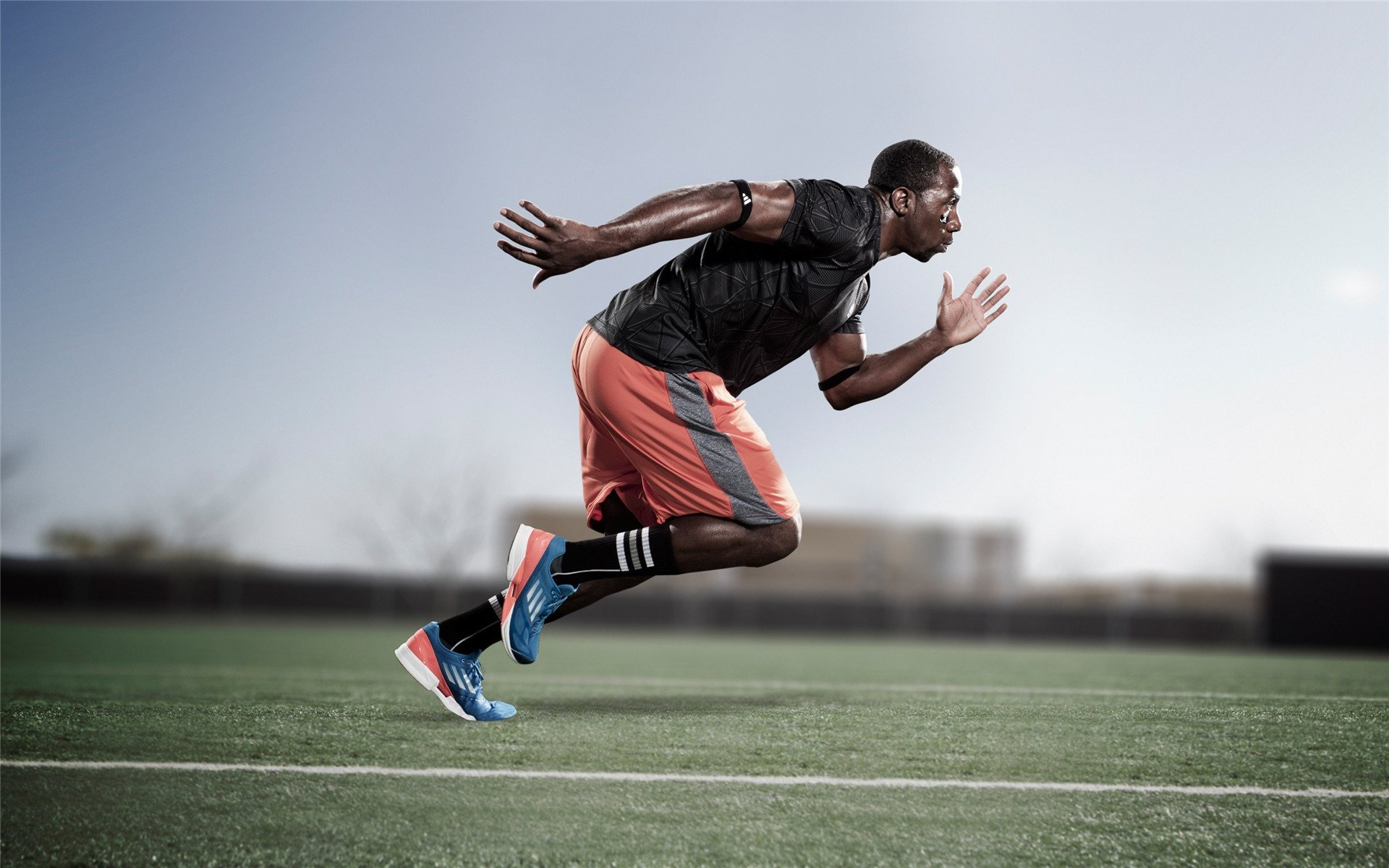 “安赫尔·巴尔博萨的强大突破力和敏锐进攻嗅觉，成为美洲狮队制胜的武器”